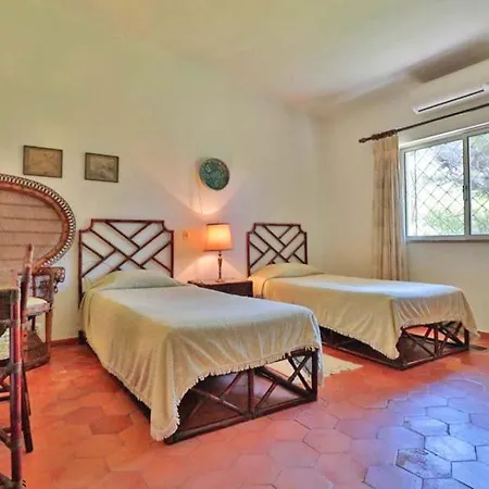 Sleeps 6 Pool Air Con Wifi Vale do Lobo